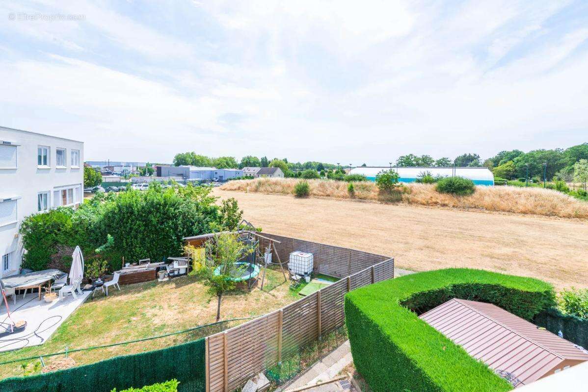 Maison de ville - 5 pièces de 101 m² à Coignières - photo 15