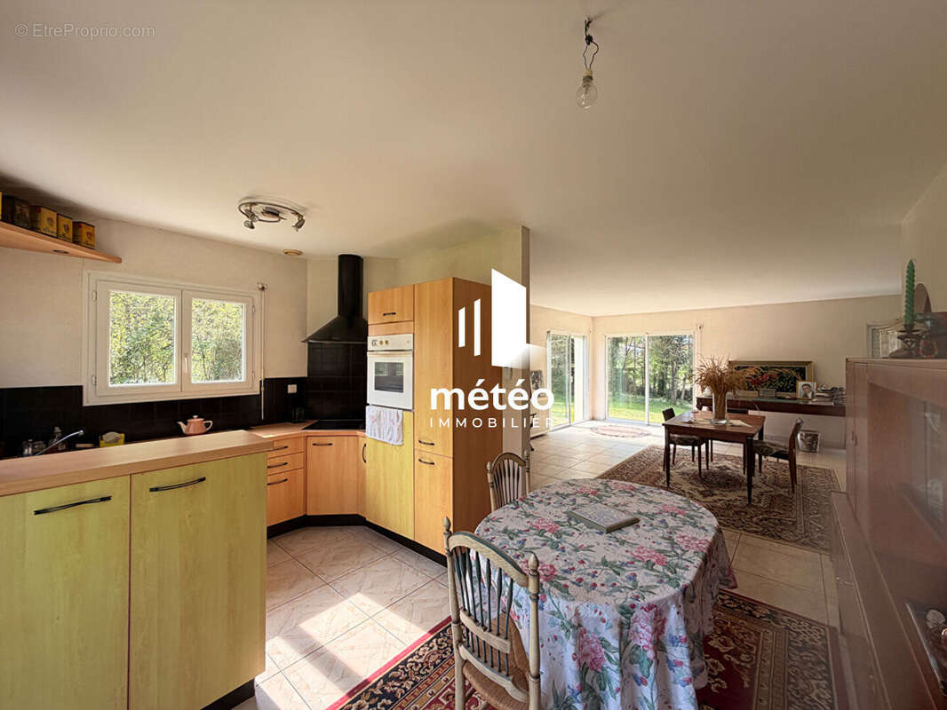 Maison à LE GIROUARD