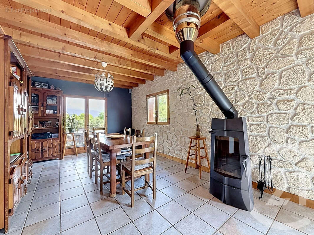 Maison à TANINGES