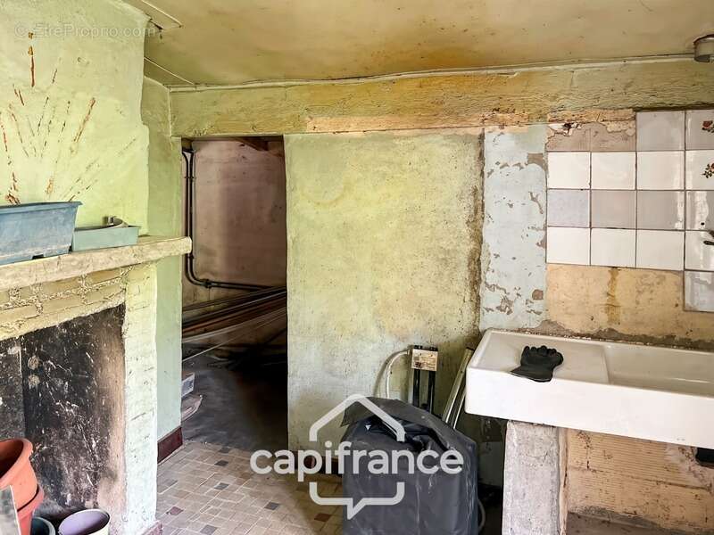 Maison à SAINT-ROMAIN-LE-NOBLE