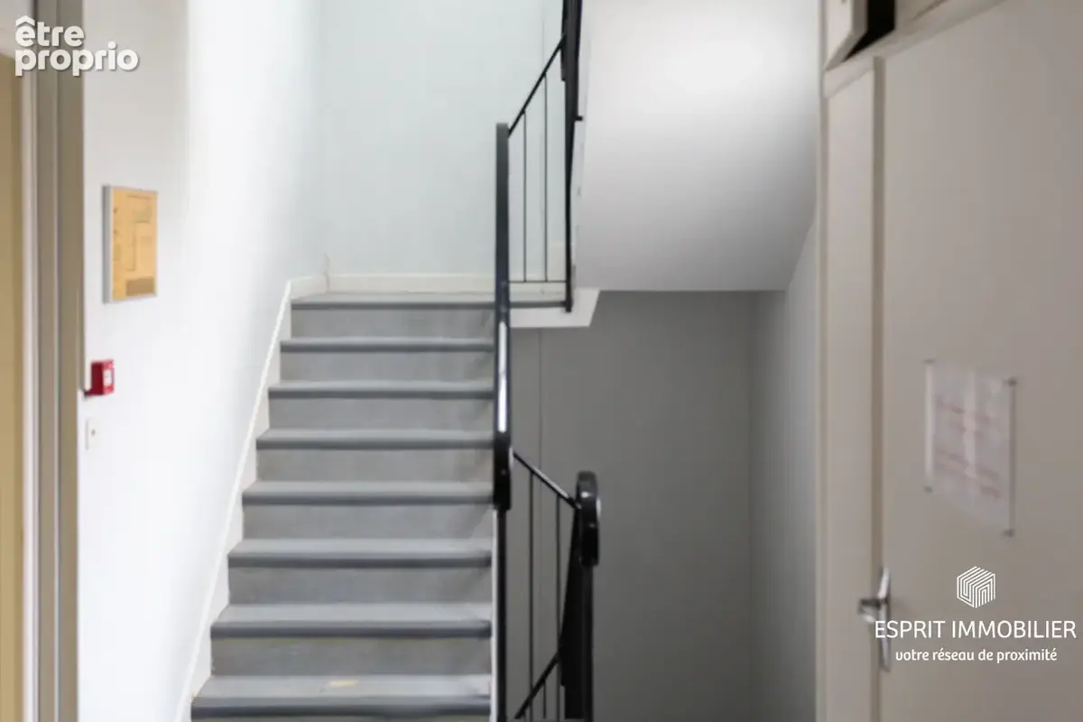 Concarneau - Immeuble avec local commercial, appartement et chambres d'hôtel - photo 15