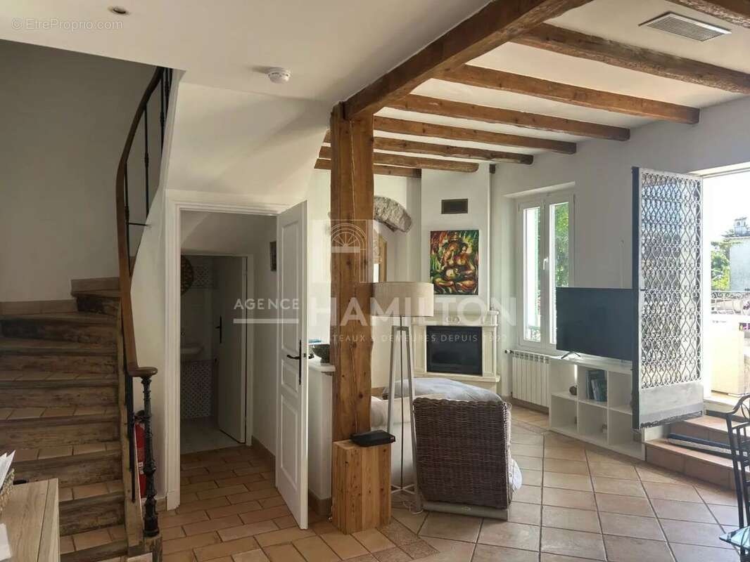 Maison à VALLAURIS