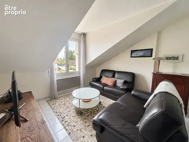 BRETIGNY-SUR-ORGE - APPARTEMENT DUPLEX F3 - 90 m2 au sol - Hauteur Cathédrale - Excellent état - Petite réside - photo 7