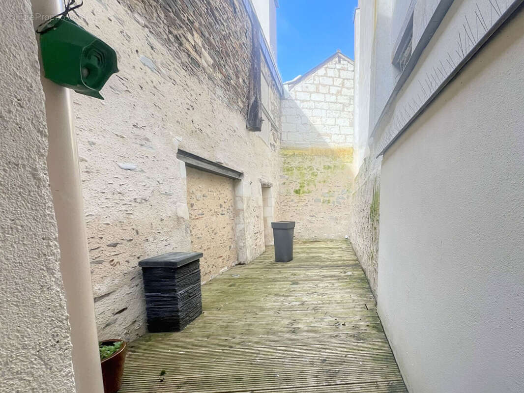 Appartement loft à vendre dans le centre d'Angers avec cour, Bd Carnot - photo 2