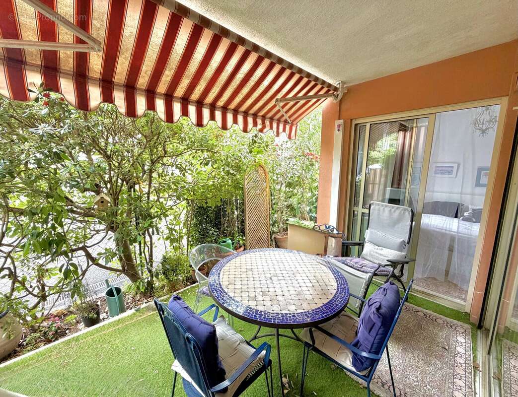 Appartement à ROQUEBRUNE-CAP-MARTIN
