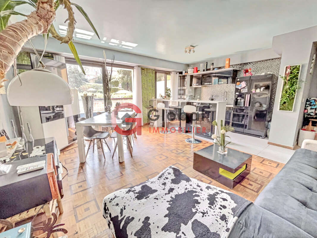 Appartement à MARSEILLE-5E