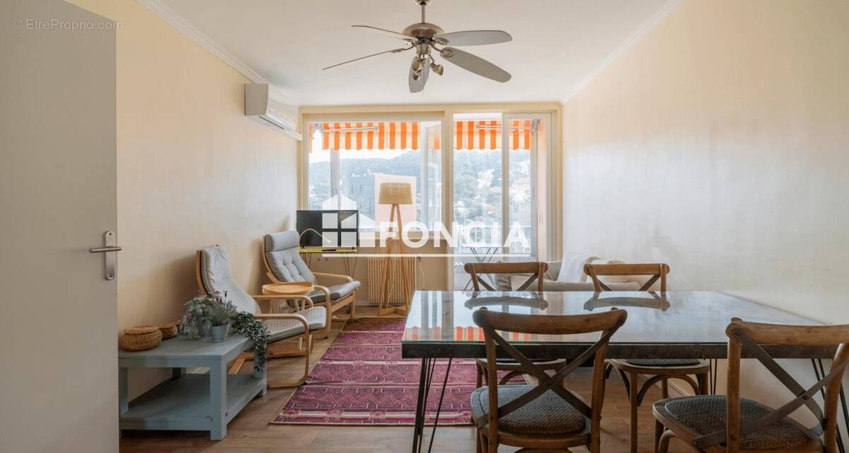 Appartement à MARSEILLE-9E