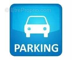 Parking à SAINT-ANDRE-DE-LA-ROCHE