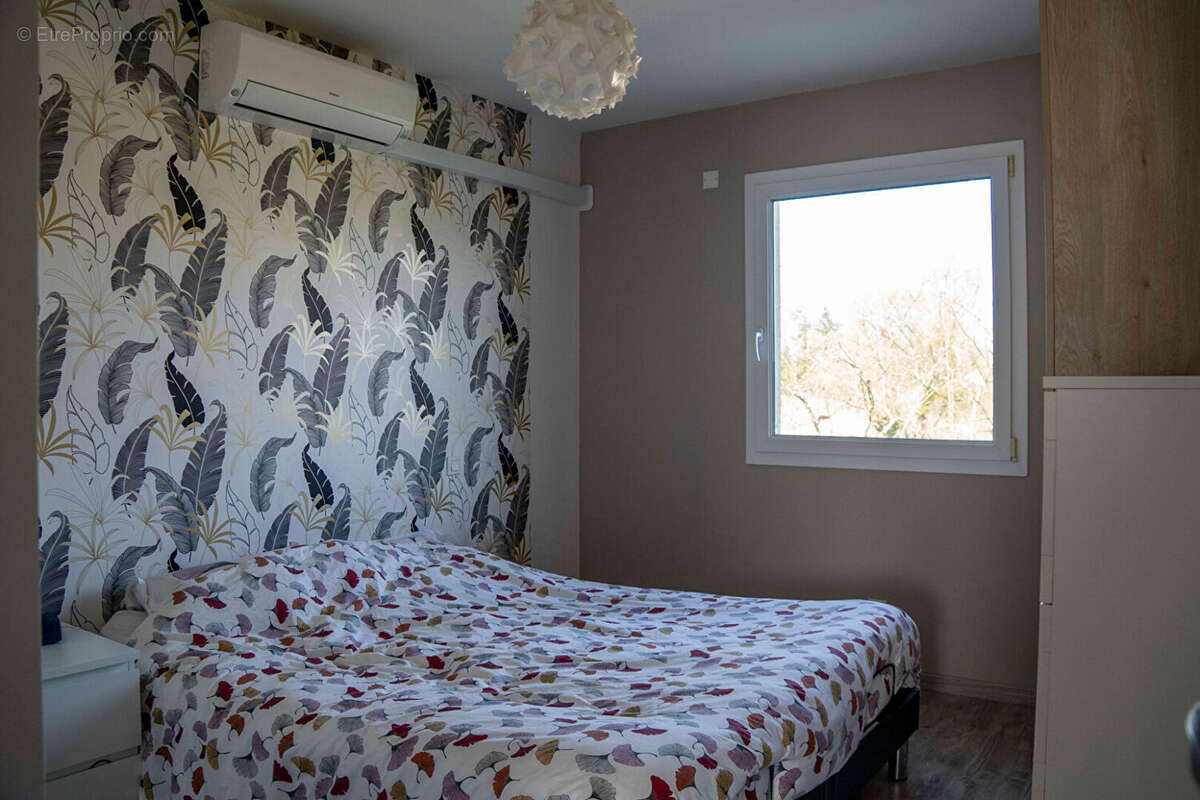 Maison à POUILLEY-LES-VIGNES