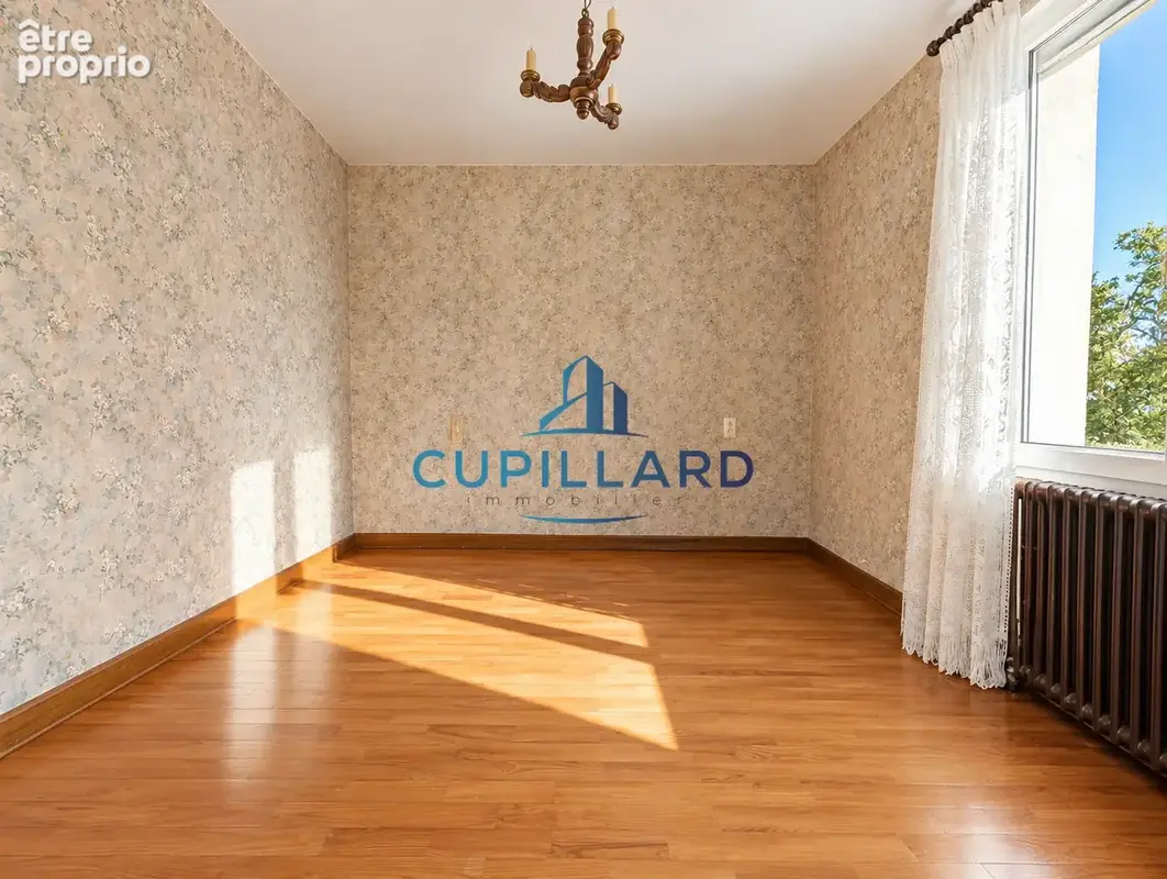 ROANNE   Maison de 103 m2 avec 3 chambres, garage et terrain arboré   180 000 € - photo 6