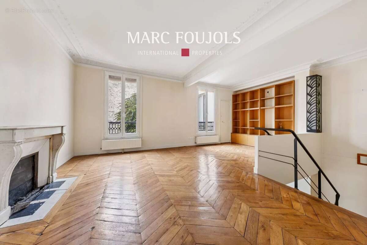 Appartement à PARIS-6E