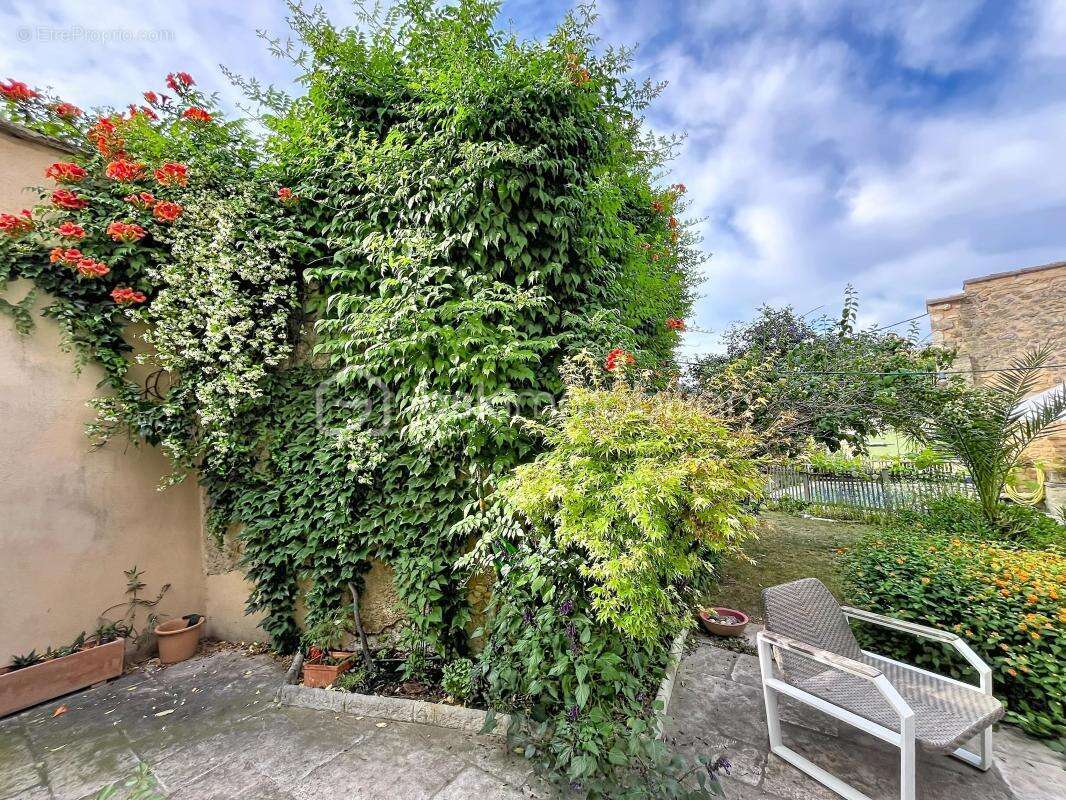 Maison de village et son jardin - photo 29