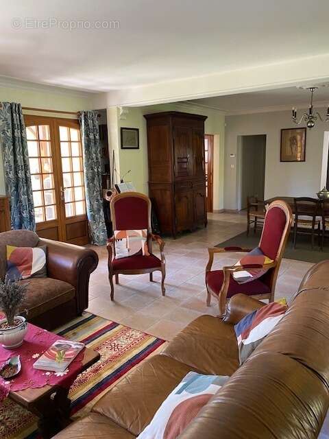 Maison à BUSSAC-SUR-CHARENTE
