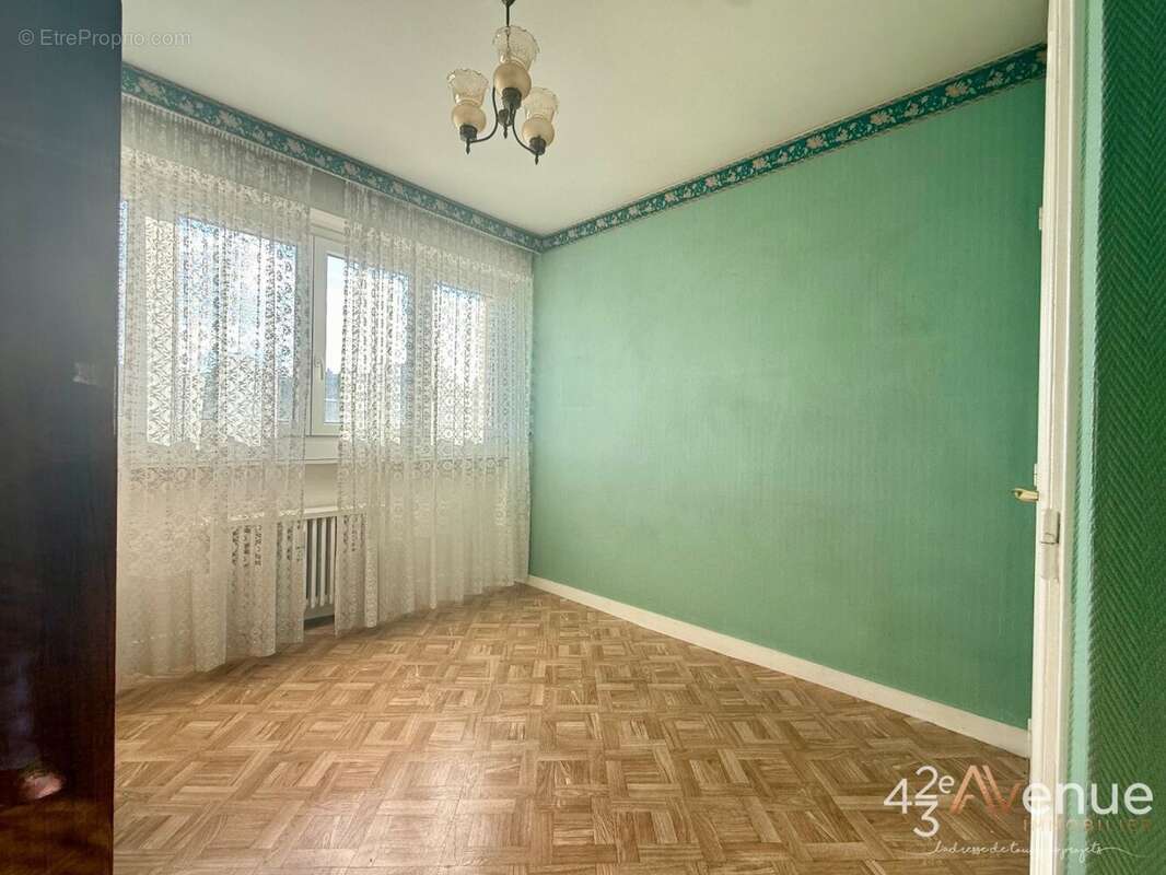 Appartement à SAINT-ETIENNE