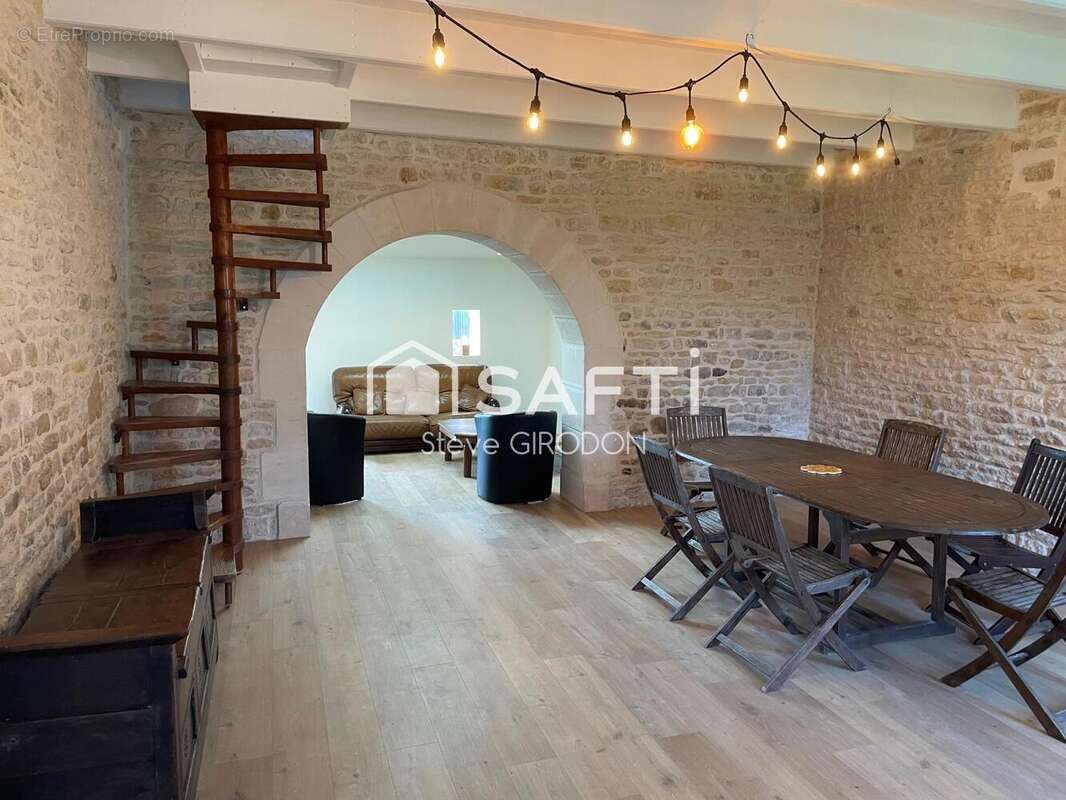 Photo 2 - Maison à PUYRAVAULT