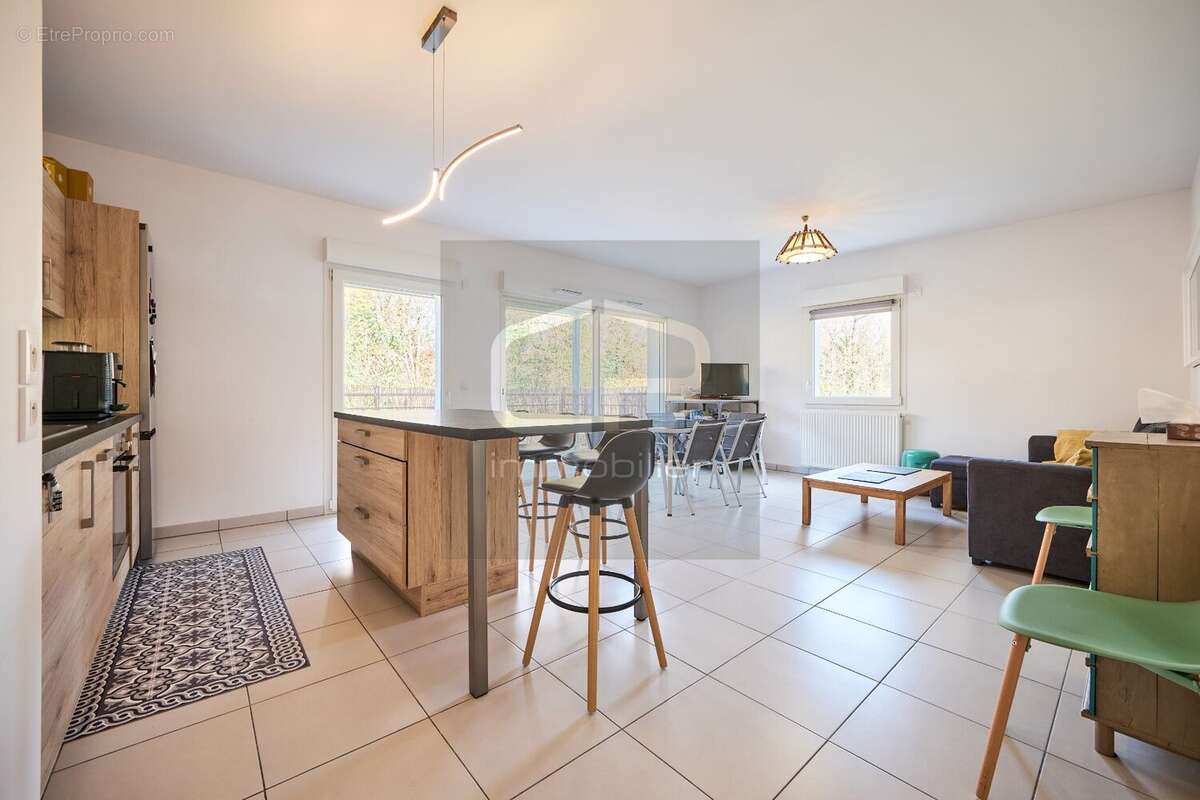 Appartement à ANNECY-LE-VIEUX