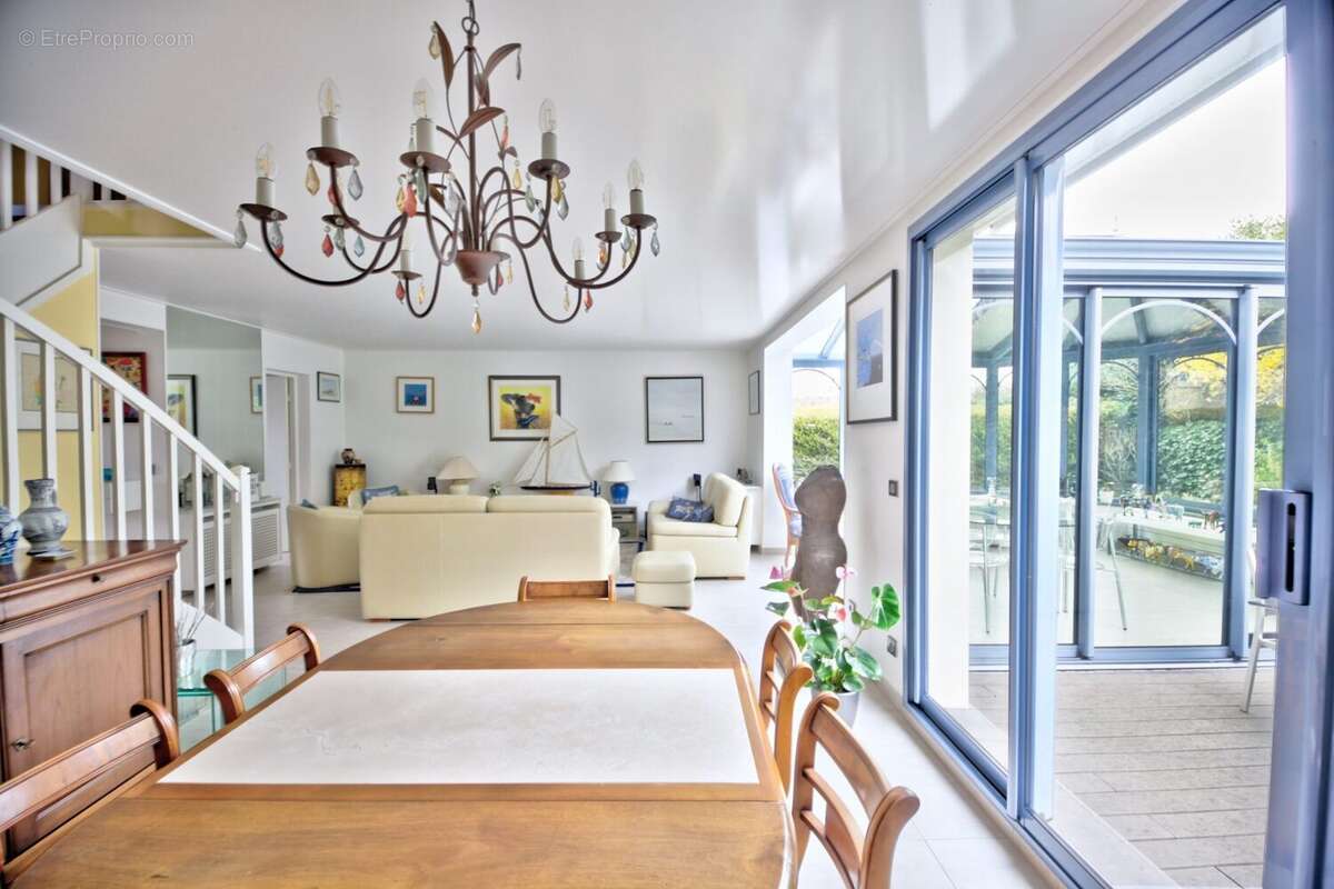 Maison à PLAISIR