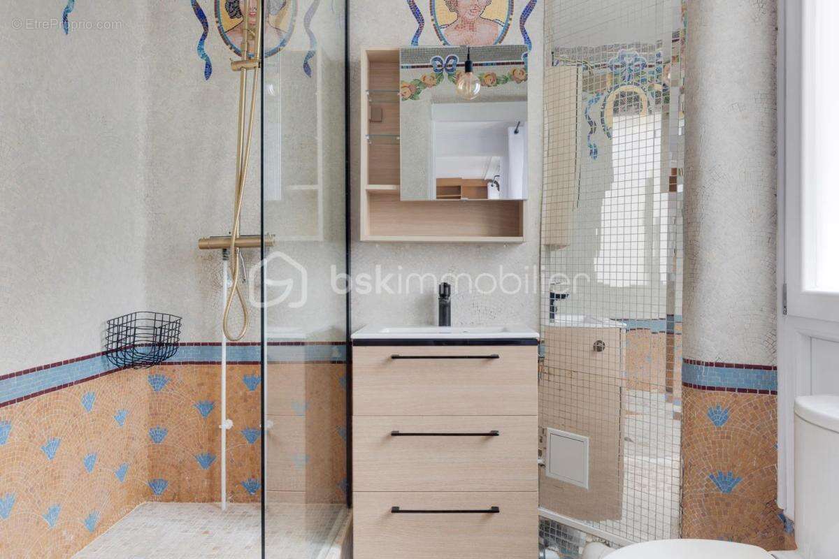 Paris 10 Appartement 2 chambres 50 m²  Entièrement rénové Libre - photo 10