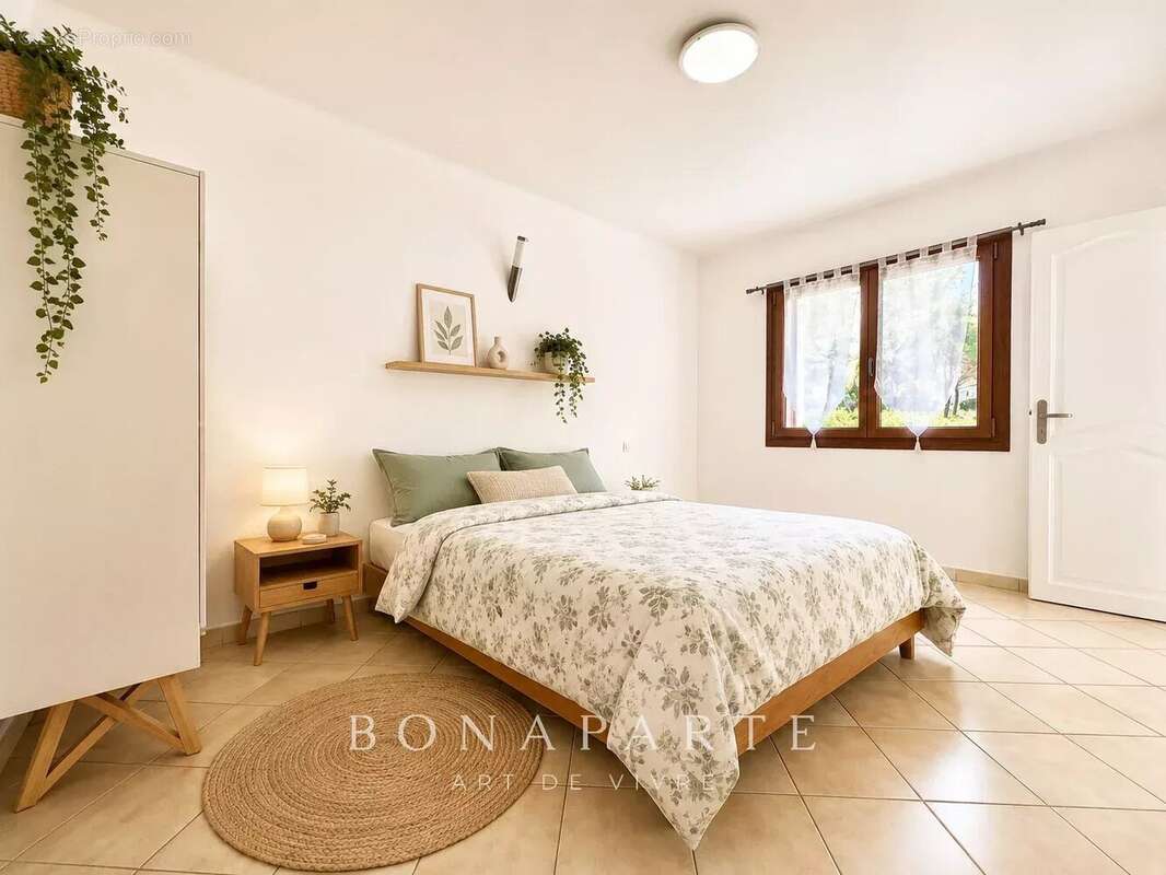 Appartement à SAINT-RAPHAEL