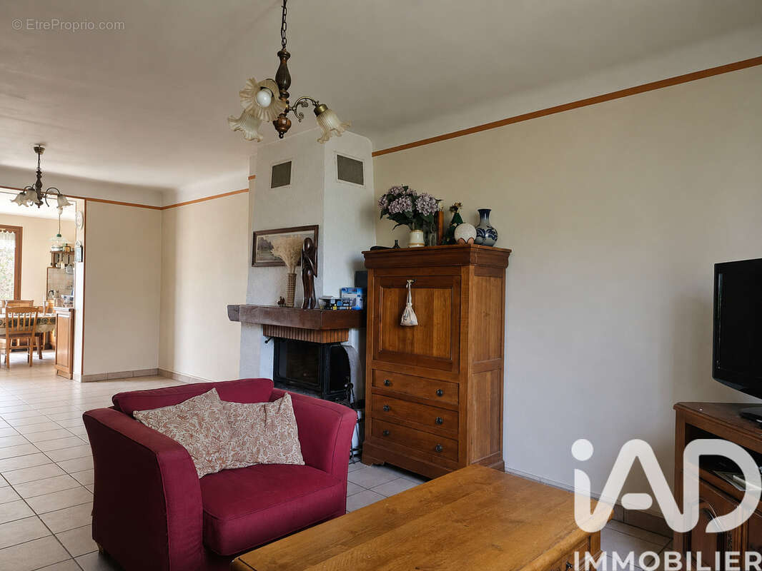 Maison 93 m² à Montmachoux  - photo 4