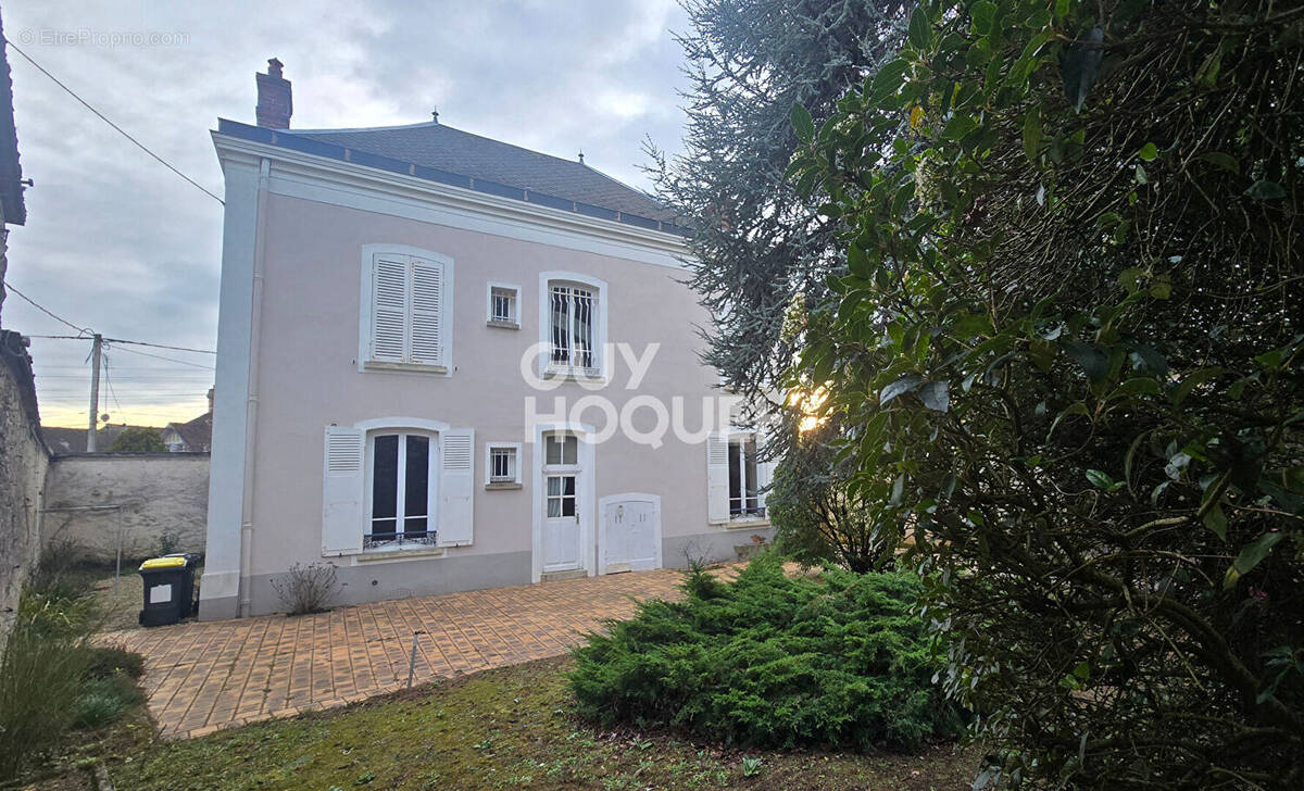 Maison à MALESHERBES