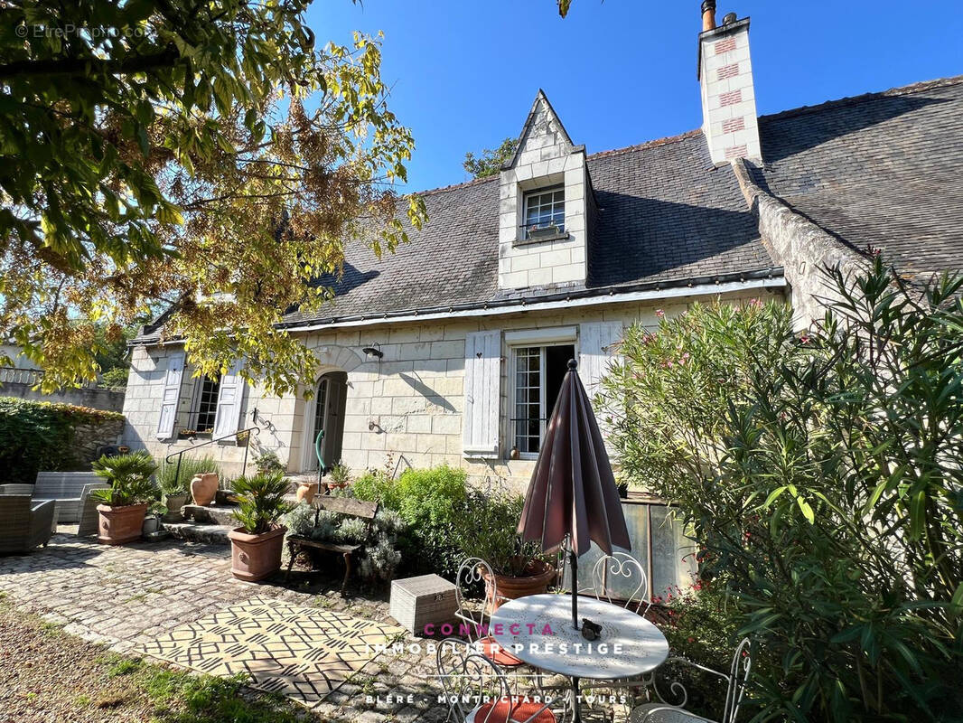 Maison à AZAY-SUR-CHER