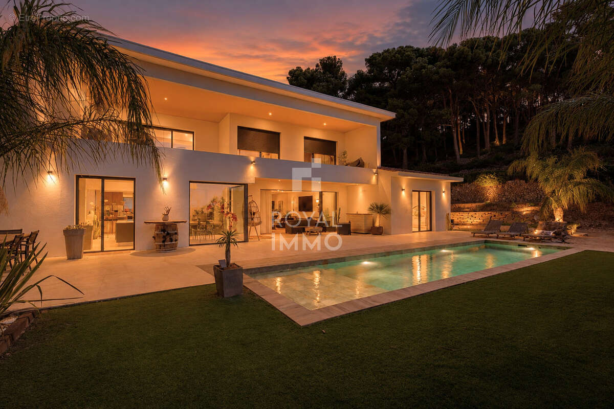 Maison contemporaine - 255m2 - piscine - Studio - photo 12
