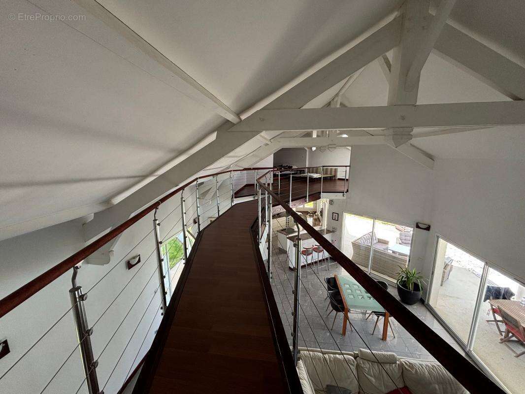 Maison à OUSSE