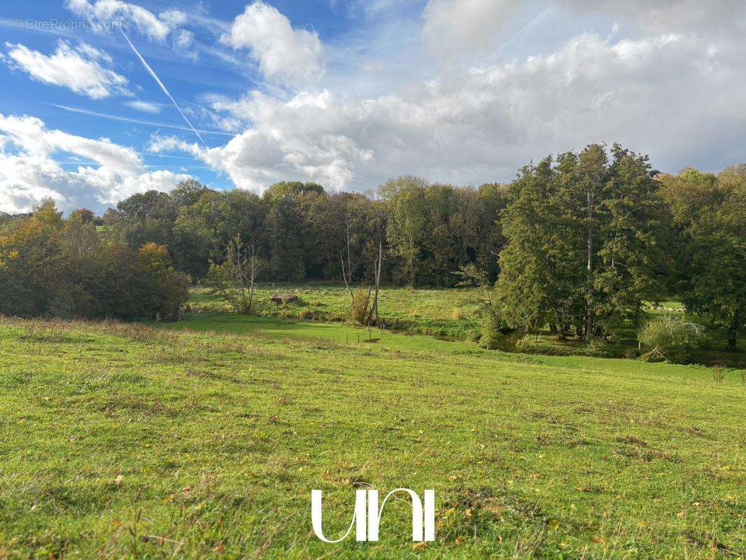 Maison à MEZIDON-CANON