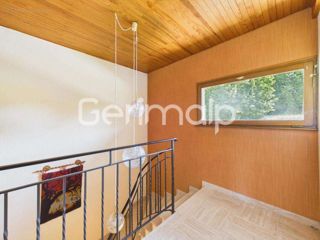 Vente - Maison - 8 pièces + cuisine - 180 m² - 795 000 € - - photo 27