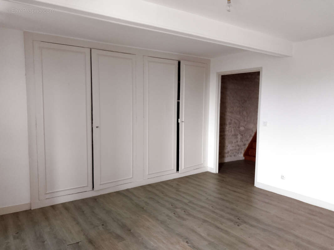 Appartement à HIERSAC