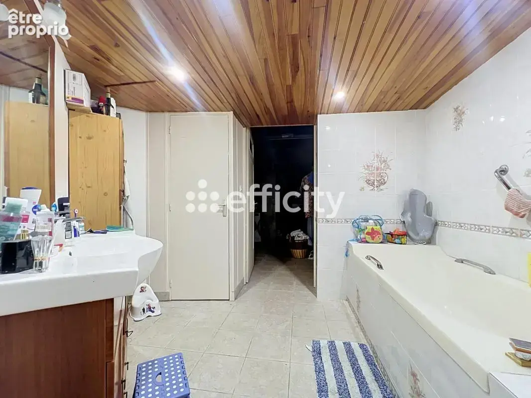 Maison 150 m² à Tours  - photo 10
