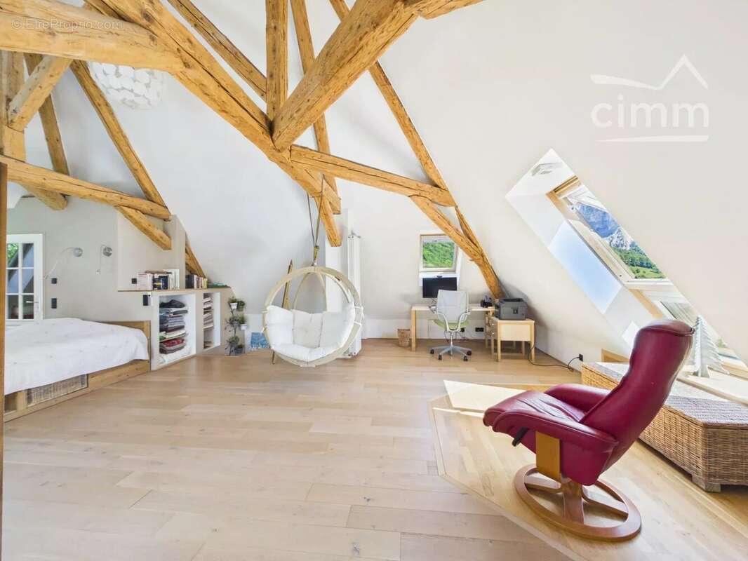 Maison à LA TERRASSE