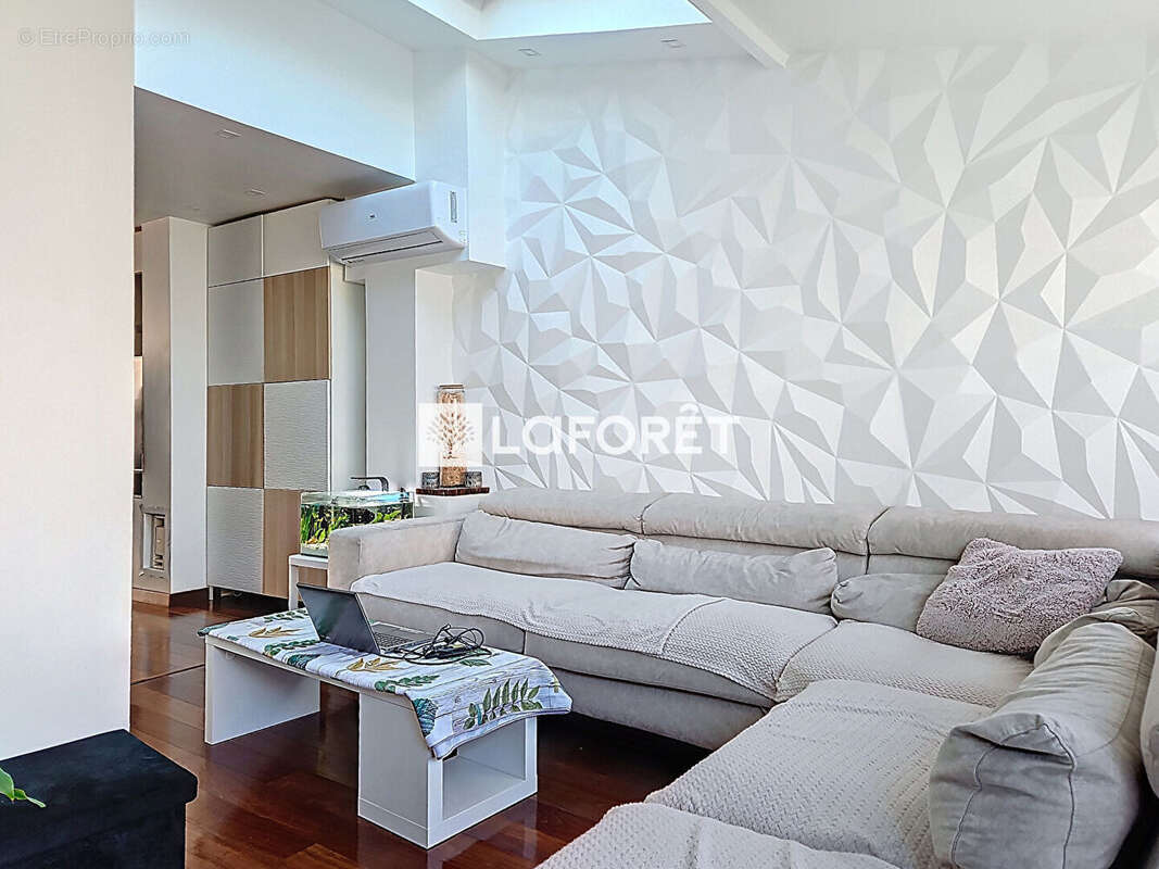 Maison à SARTROUVILLE