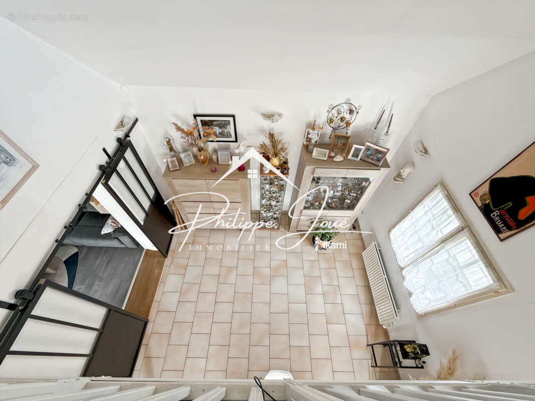 Maison à THORIGNY-SUR-OREUSE