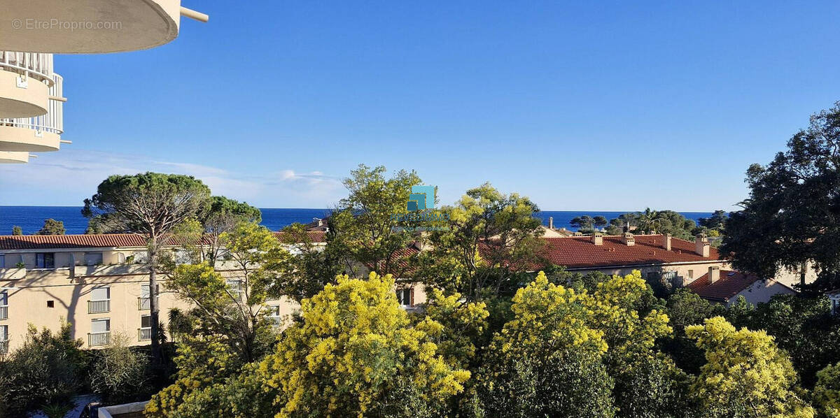 Appartement à FREJUS