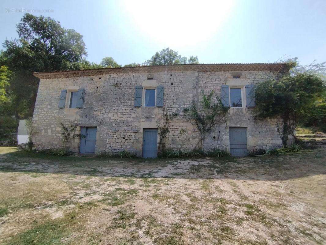 Maison à CASTELNAU-MONTRATIER