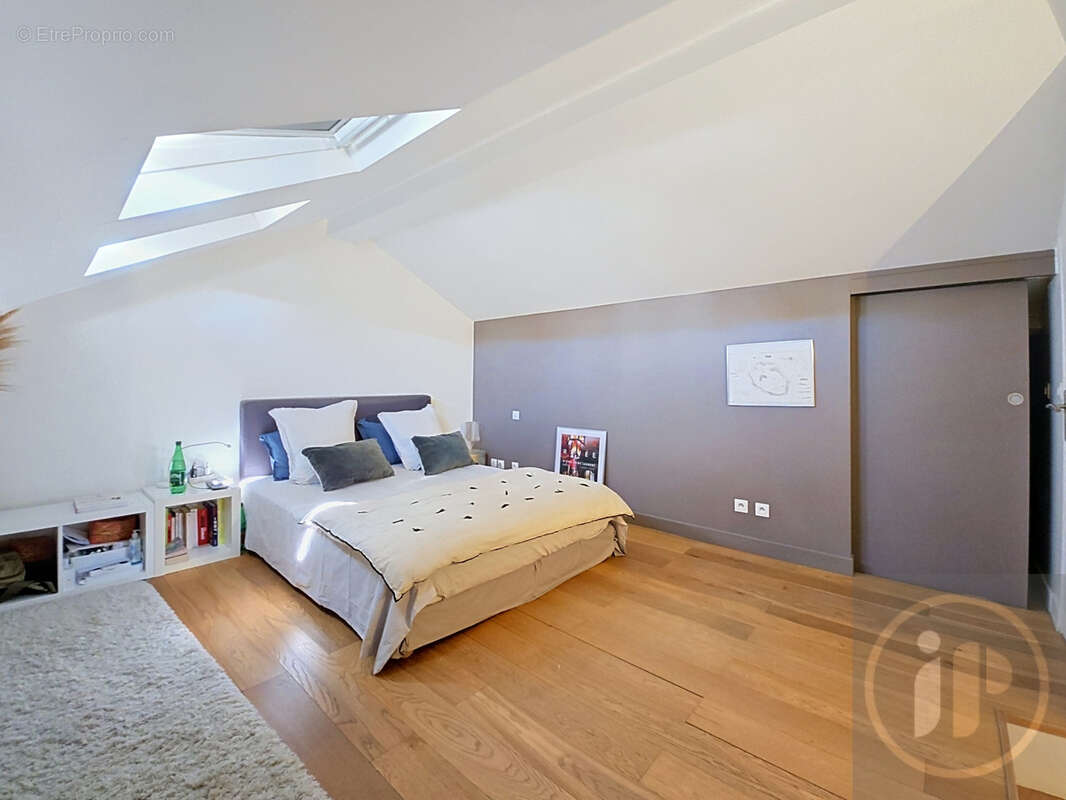 Charme d'une maison de ville et confort d'une rénovation contemporaine - photo 18