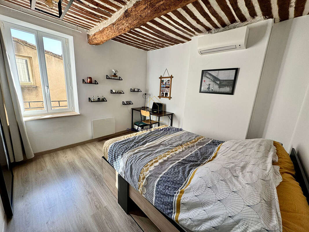 Maison à LA TOUR-D&#039;AIGUES