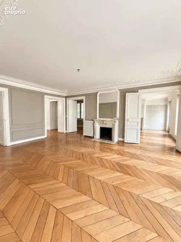 Paris 9e – Rue Drouot – Appartement traversant de 157 m² avec balcon - photo 6