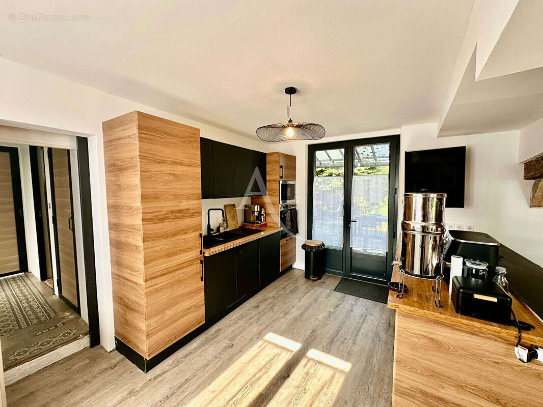 Maison de charme à vendre à Sandillon (45640) - photo 7
