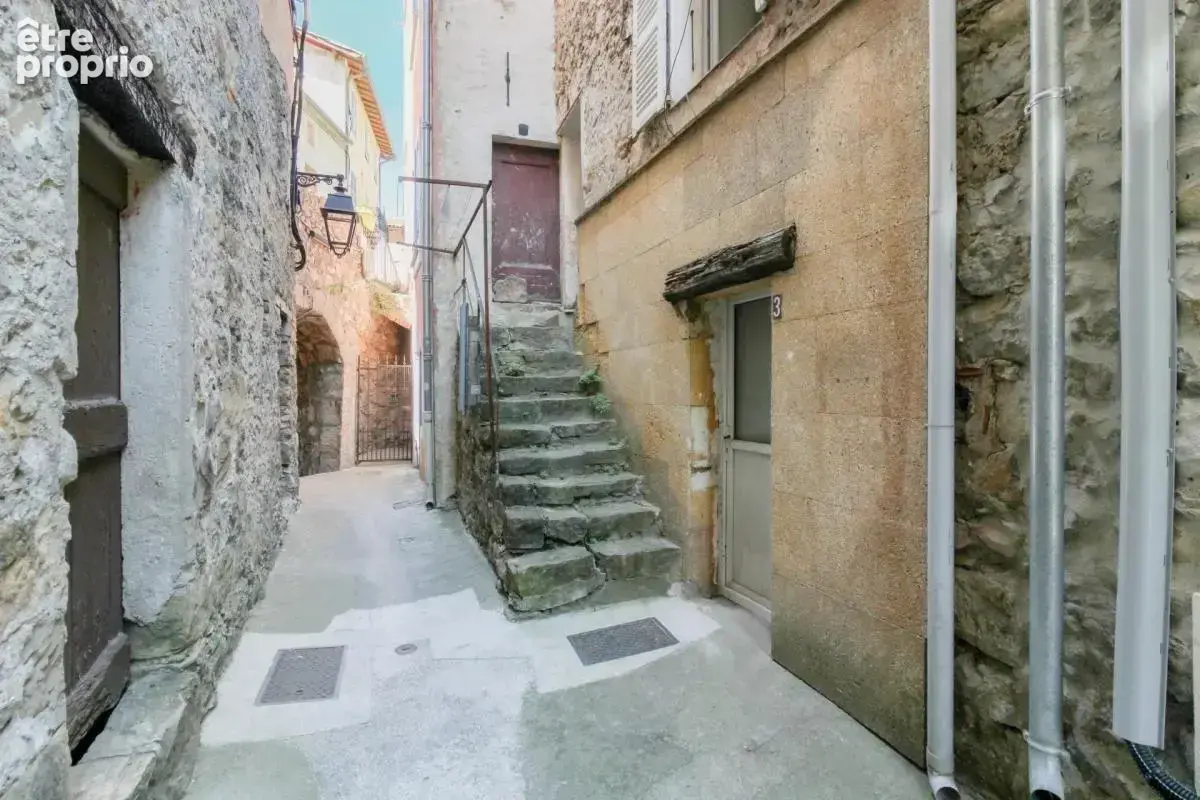 Roquesteron // Maison de Village // 50m² // 3 pièces - photo 1