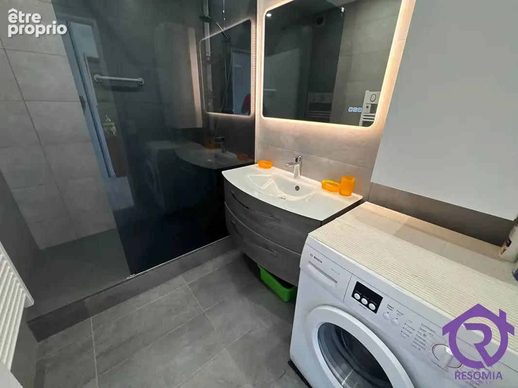 Bel appartement de 3 pièces de 66 m² au dernier étage avec BALCON + PARKING - photo 8
