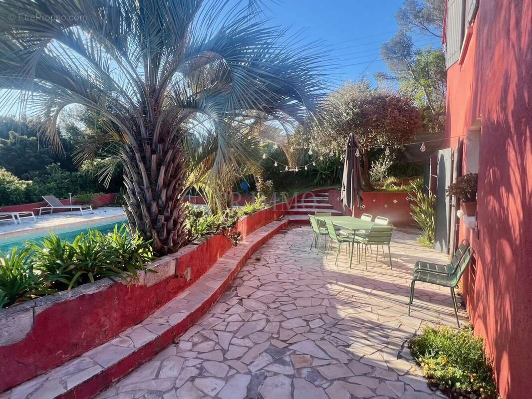 Maison à SAINT-RAPHAEL