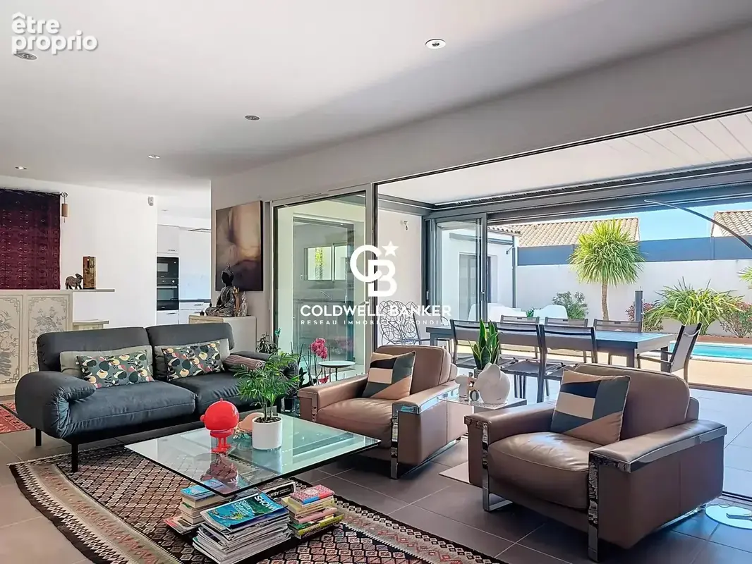 TALMONT SAINT HILAIRE - Golf et port - Maison contemporaine 2022 de plain-pied  avec 5 chambres, dépendances et piscine - photo 2