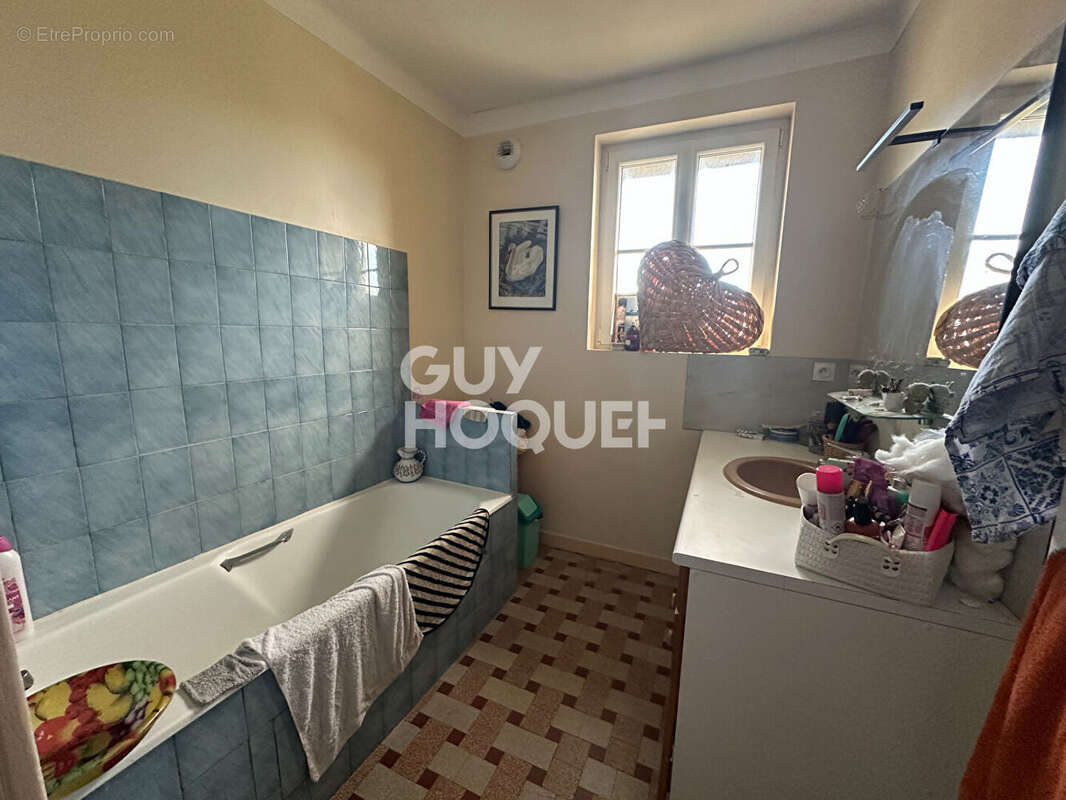 Appartement à PERIERS