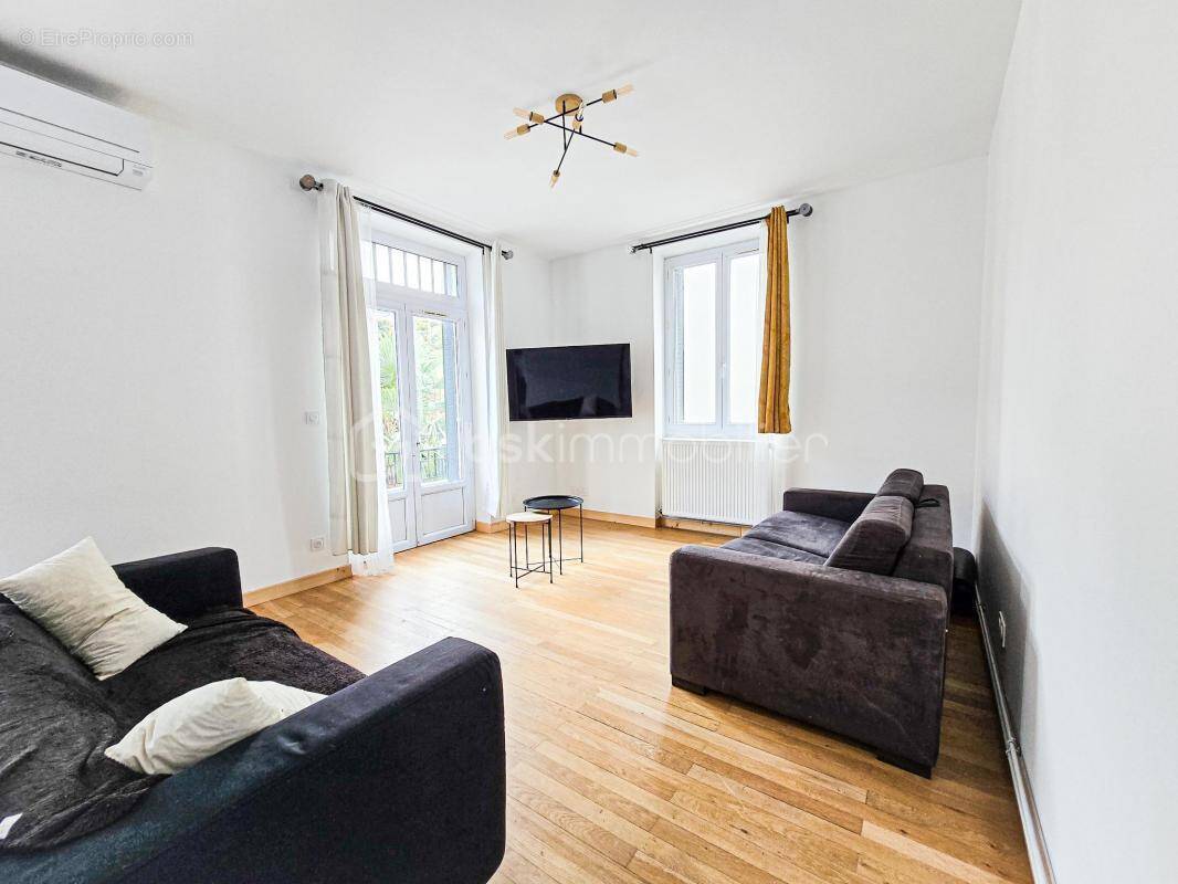 Appartement à JARRIE