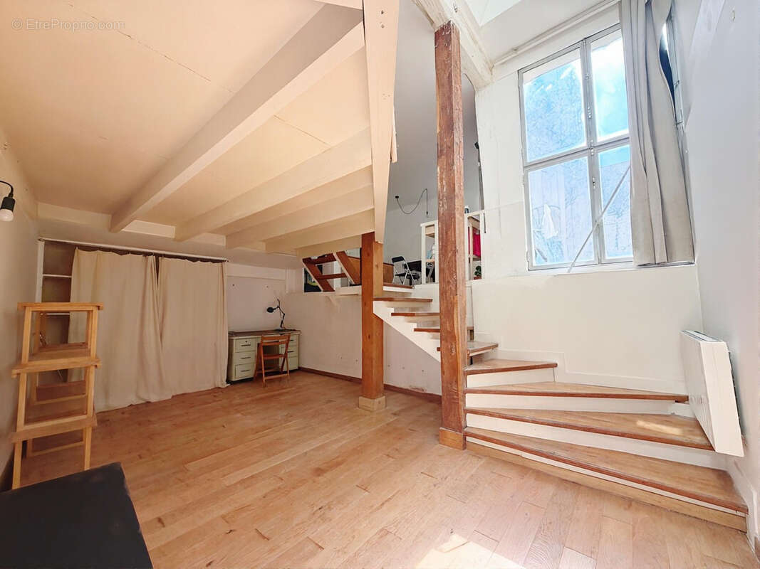 Appartement à PARIS-11E
