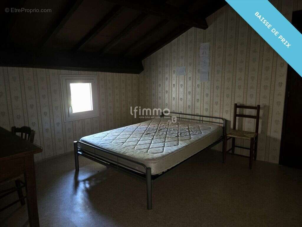 Maison à NOTRE-DAME-DE-SANILHAC