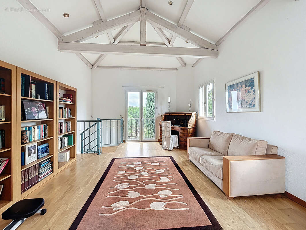 Maison à ECOTAY-L&#039;OLME